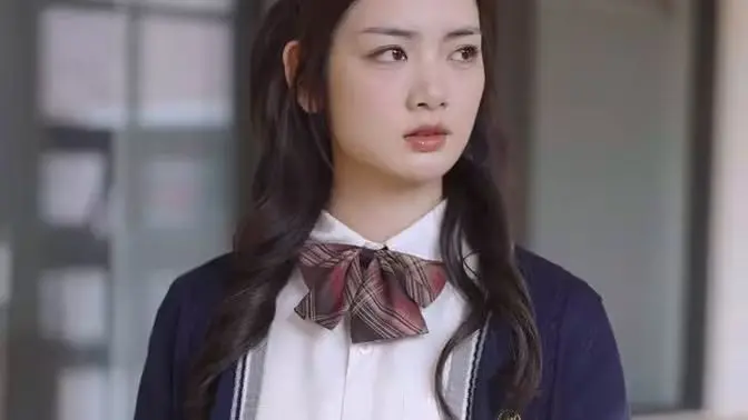 《妹妹别哭-同学你认错人了》影评：啼笑皆非的乌龙，藏不住的真情！